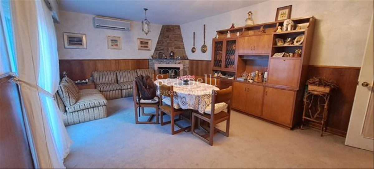 Casa ID.54 - Venta Casa Carrasco Sur Terreno 1000 M2 Piscina 2 Suites