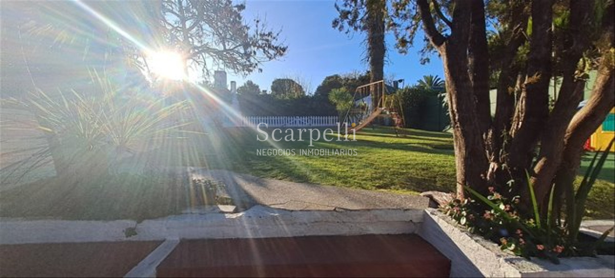 Casa ID.54 - Venta Casa Carrasco Sur Terreno 1000 M2 Piscina 2 Suites