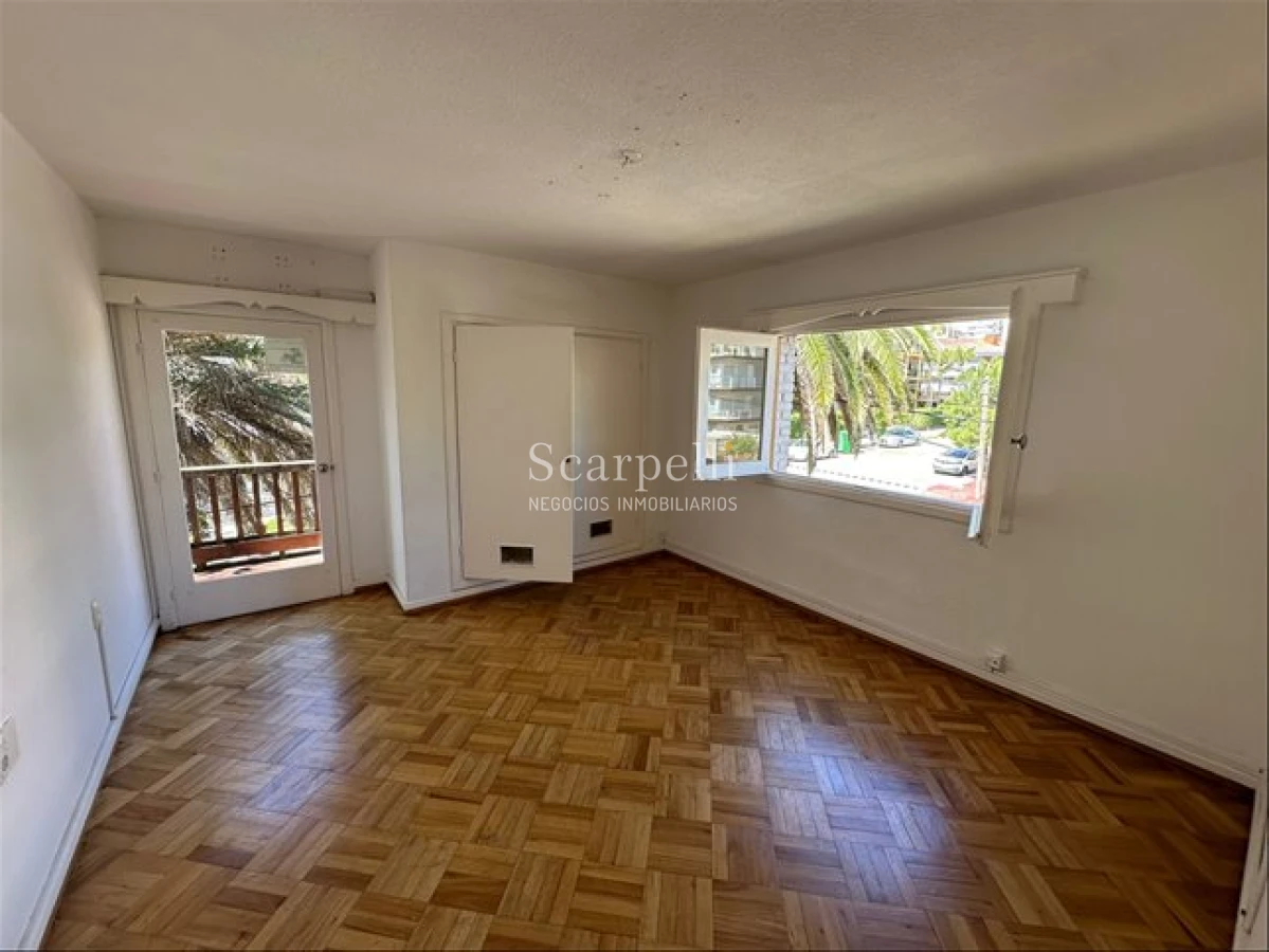 Casa ID.21 - Alquiler Anual Importante Chalet Punta Del Este Península