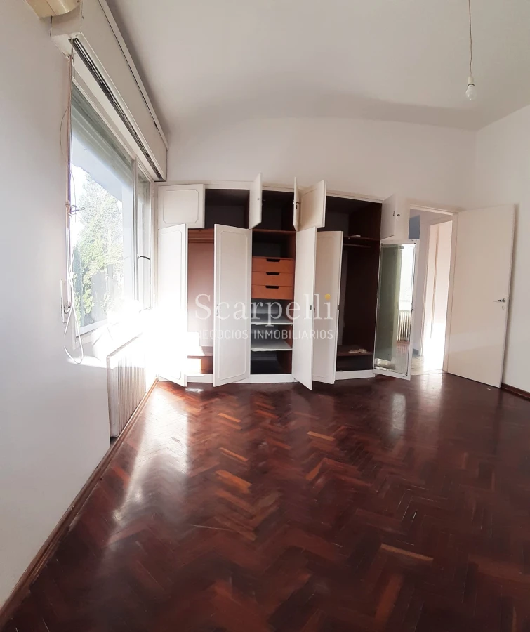 Casa ID.28633 - VENTA CASA PROPIEDAD HORIZONTAL 2 DORMITORIOS + 2 BAÑOS + SERVICIO + FONDO & BARBACOA MUY PRÓXIMO A LA RAMBLA.-