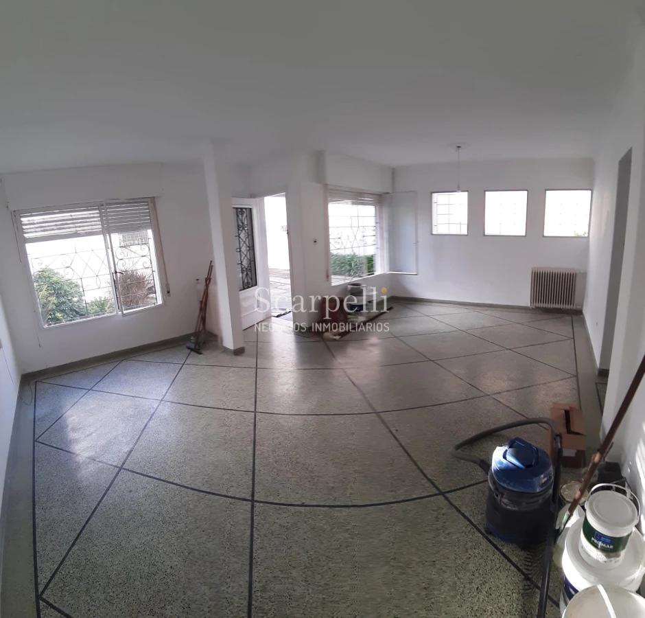 Casa ID.28633 - VENTA CASA PROPIEDAD HORIZONTAL 2 DORMITORIOS + 2 BAÑOS + SERVICIO + FONDO & BARBACOA MUY PRÓXIMO A LA RAMBLA.-