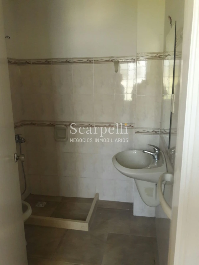 Casa ID.28633 - VENTA CASA PROPIEDAD HORIZONTAL 2 DORMITORIOS + 2 BAÑOS + SERVICIO + FONDO & BARBACOA MUY PRÓXIMO A LA RAMBLA.-