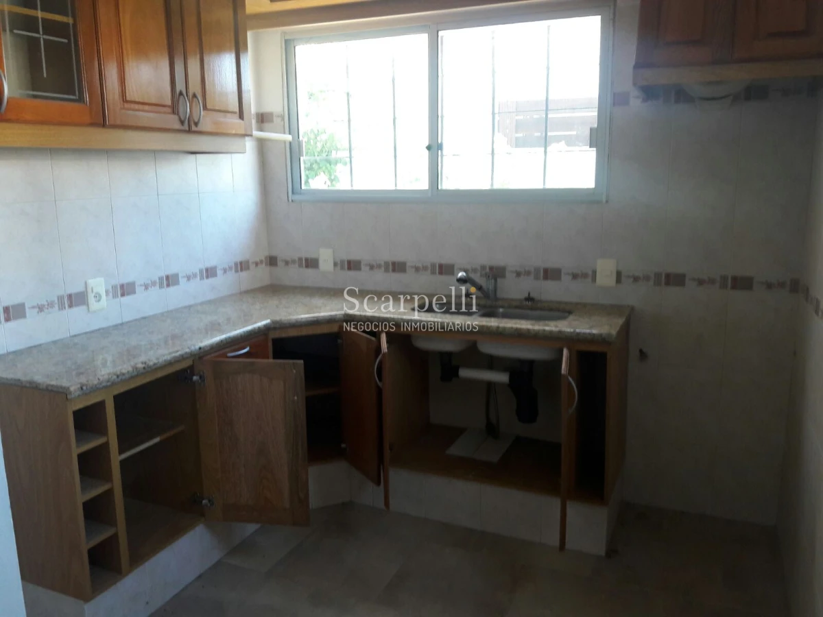 Casa ID.28633 - VENTA CASA PROPIEDAD HORIZONTAL 2 DORMITORIOS + 2 BAÑOS + SERVICIO + FONDO & BARBACOA MUY PRÓXIMO A LA RAMBLA.-