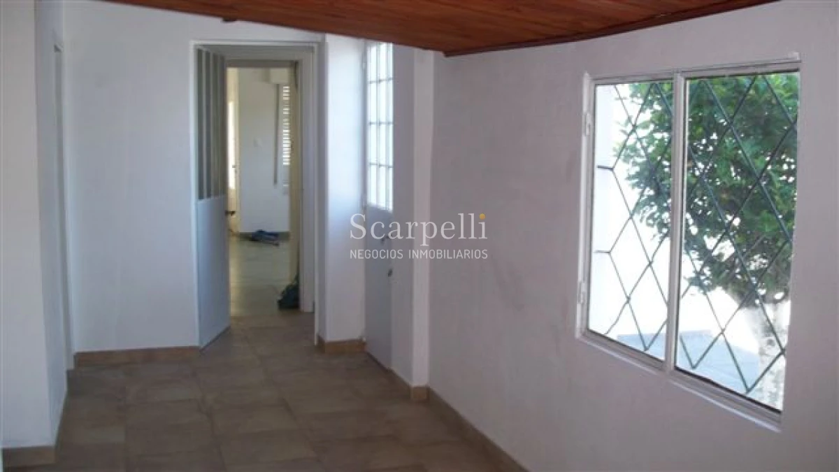 Casa ID.28633 - VENTA CASA PROPIEDAD HORIZONTAL 2 DORMITORIOS + 2 BAÑOS + SERVICIO + FONDO & BARBACOA MUY PRÓXIMO A LA RAMBLA.-