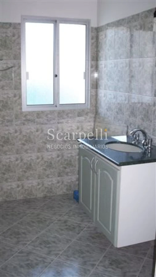 Casa ID.28633 - VENTA CASA PROPIEDAD HORIZONTAL 2 DORMITORIOS + 2 BAÑOS + SERVICIO + FONDO & BARBACOA MUY PRÓXIMO A LA RAMBLA.-