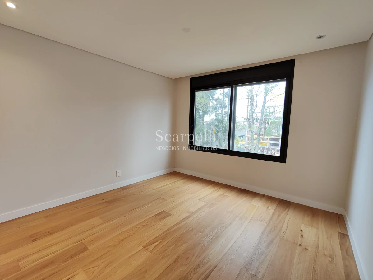 Casa ID.48909 - Estrene Julio 2025 Barrio Parque II con Centro Comercial a escasos 380 mts.