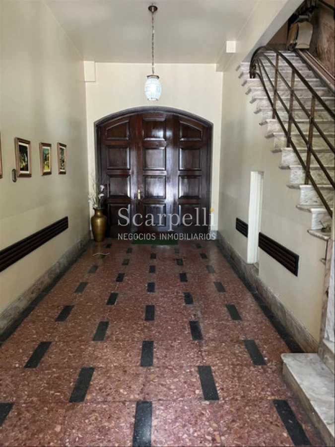 Casa ID.50418 - Venta Union Residencia Sobre Avenida Con12 Habitaciones