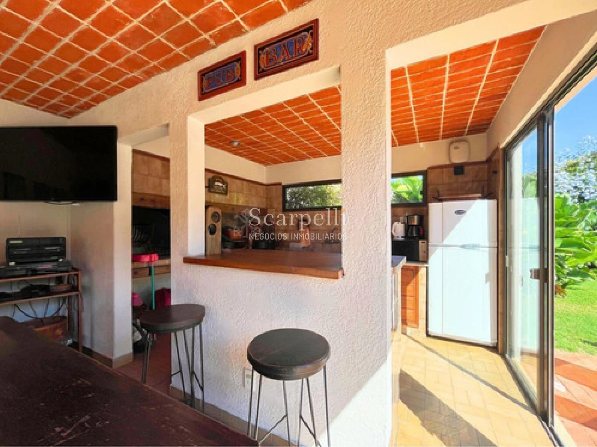 Casa ID.50502 - Arquitectura de Diseño Eladio Dieste Punta Gorda 4 Dormitorios + Piscina 