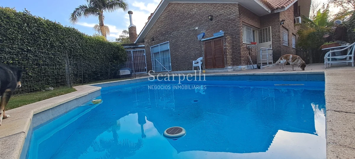 Casa ID.44743 - Venta Casa Carrasco Arocena Próximo Ideal Oficinas 6 dormitorios Gran Subsuelo ideal Depósito
