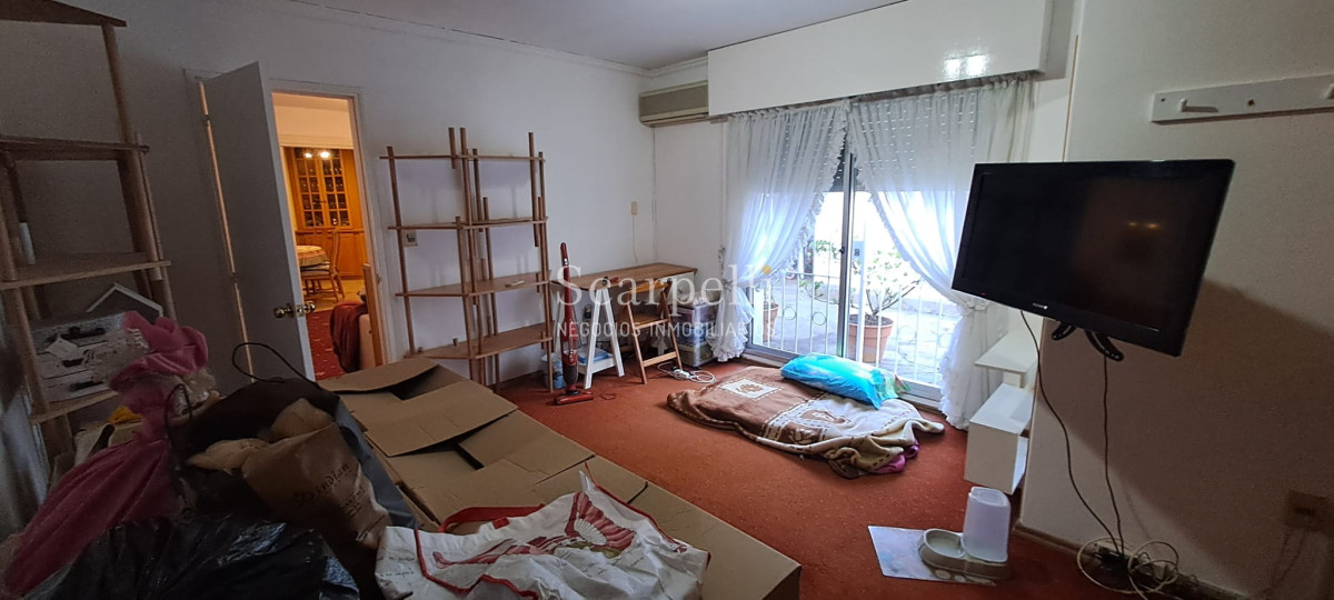 Casa ID.44999 - Venta Gran Padrón Único 1000 m2 aprox 1 planta en Inmejorable estado de mantenimiento Proximo Gral. Paz & Colegio Santa Rita.-