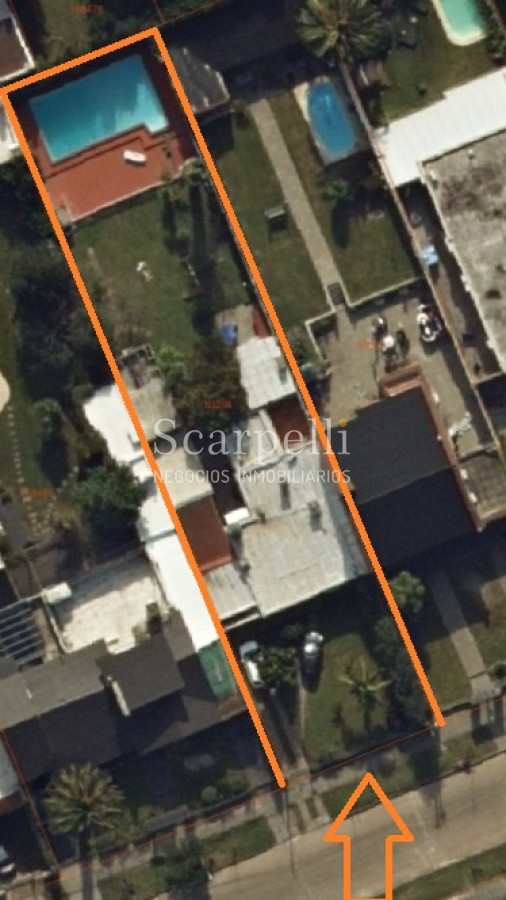 Casa ID.44999 - Venta Gran Padrón Único 1000 m2 aprox 1 planta en Inmejorable estado de mantenimiento Proximo Gral. Paz & Colegio Santa Rita.-