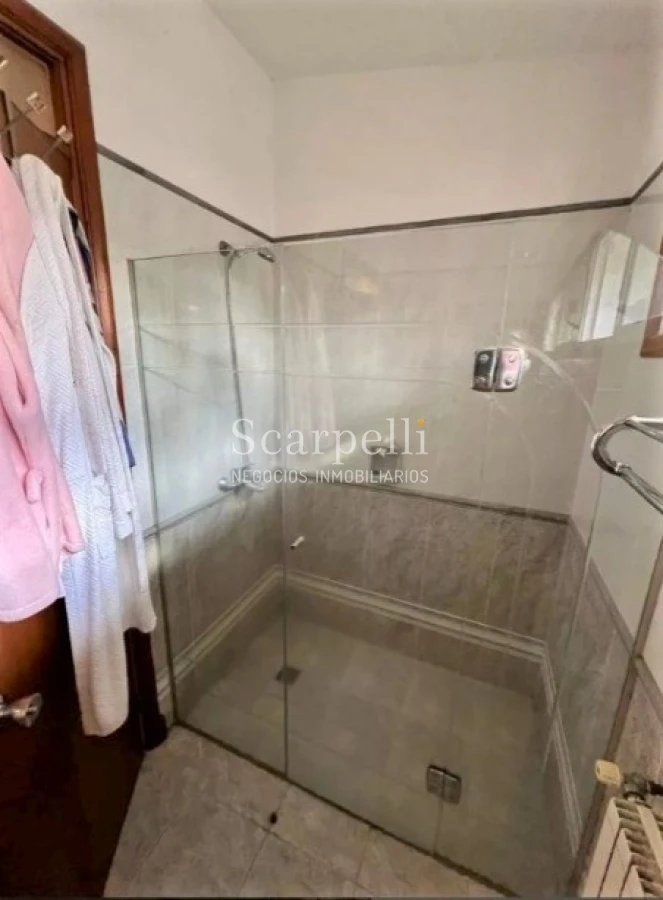 Casa ID.45280 - Punta Gorda Excelente Arquitectura con sello propio a mts. de la Rambla y muy próximo al Centro Comercial de Punta Gorda Gral Pazntorno