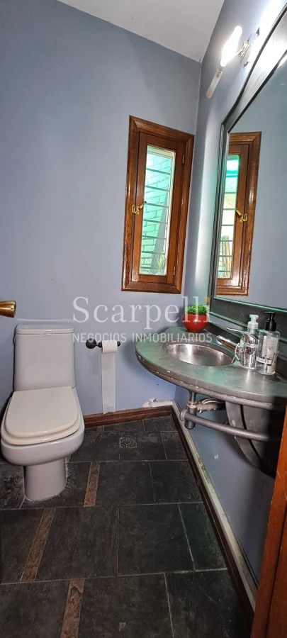 Casa ID.45280 - Punta Gorda Excelente Arquitectura con sello propio a mts. de la Rambla y muy próximo al Centro Comercial de Punta Gorda Gral Pazntorno