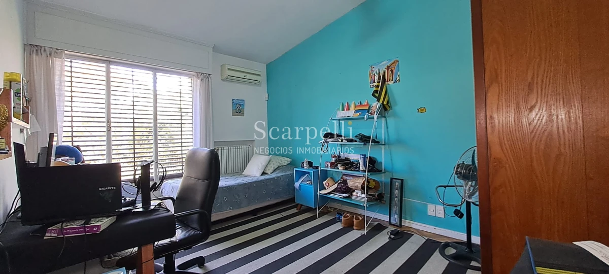 Casa ID.45280 - Punta Gorda Excelente Arquitectura con sello propio a mts. de la Rambla y muy próximo al Centro Comercial de Punta Gorda Gral Pazntorno