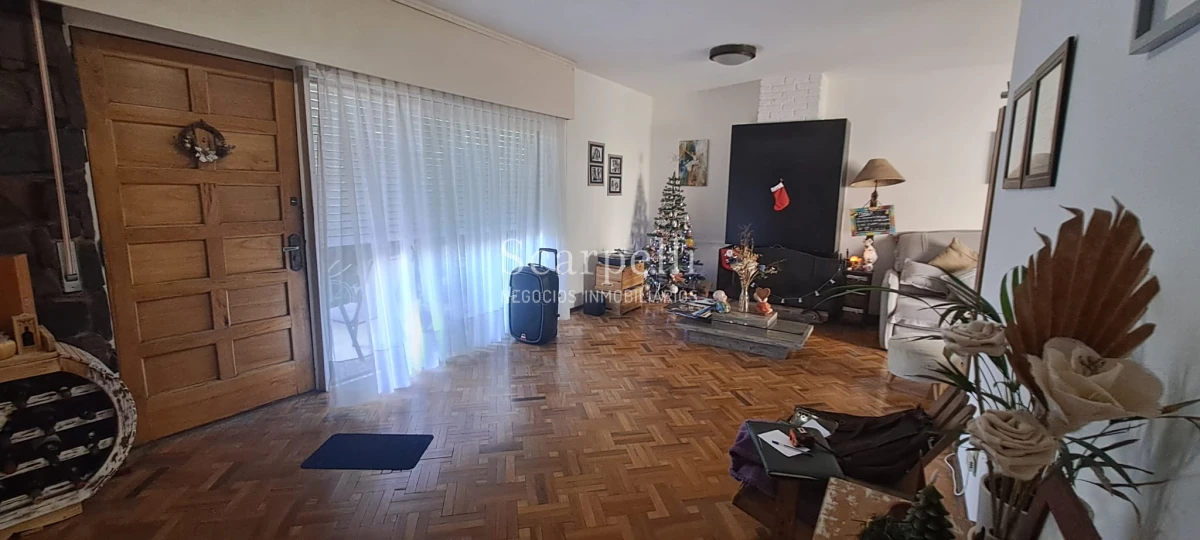 Casa ID.47934 - Venta Casa Próximo Club Náutico & Playa La Mulata 2 dormitorios + Servicio o Escritorio con Baño