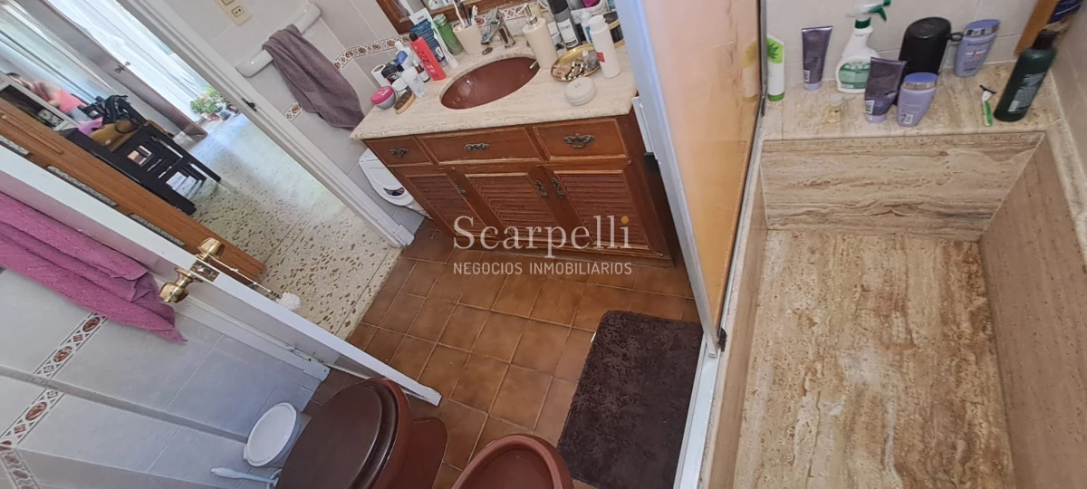 Casa ID.47934 - Venta Casa Próximo Club Náutico & Playa La Mulata 2 dormitorios + Servicio o Escritorio con Baño