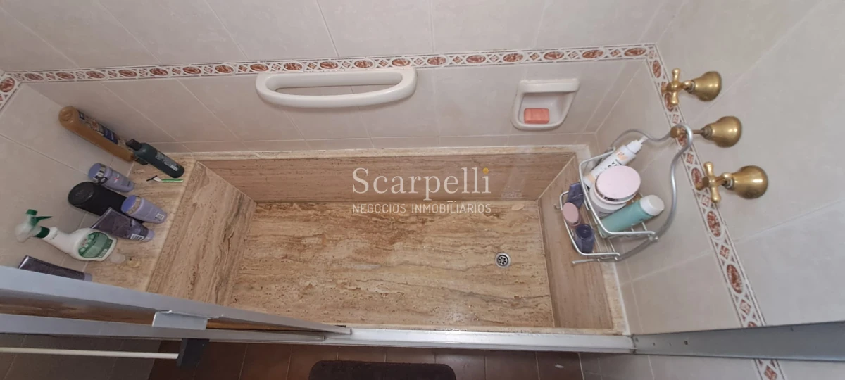 Casa ID.47934 - Venta Casa Próximo Club Náutico & Playa La Mulata 2 dormitorios + Servicio o Escritorio con Baño