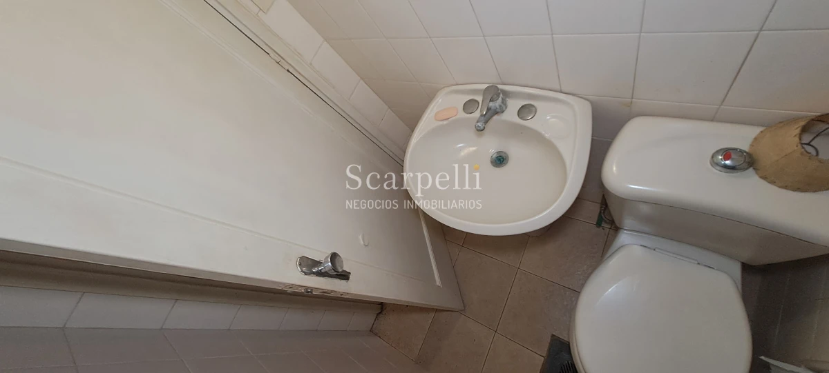 Casa ID.13251 - Venta 2 Casas Carrasco con Renta Blanes Viale proximo Bolivia y Plaza Thays