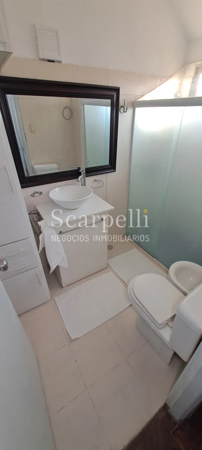 Casa ID.50359 - Venta Casa Carrasco Arocena próximo 2 o 3 dorm 3 baños Amplio Patio con parrillero