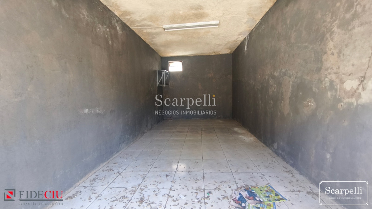 Casa ID.50482 - Amplia propiedad en buena esquina