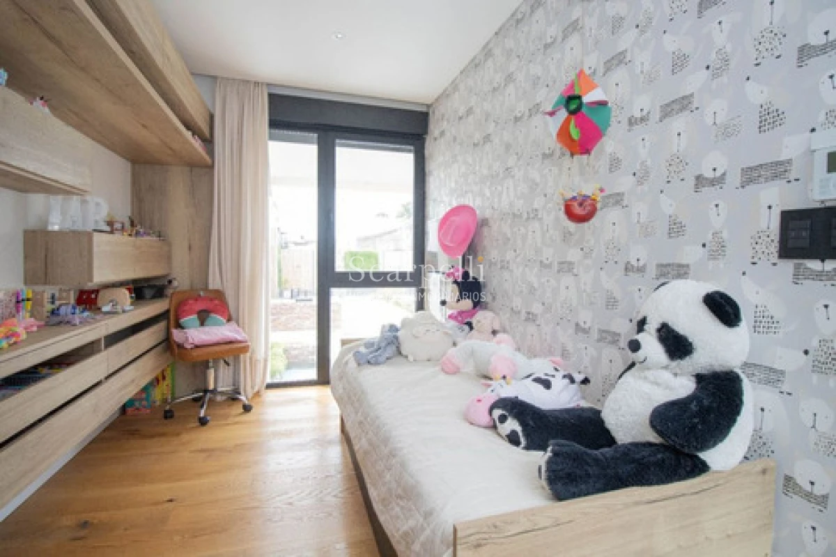 Casa ID.50491 - Venta Casa Tres Dormitorios Rambla De Punta Gorda con increíble vista y mucha luz