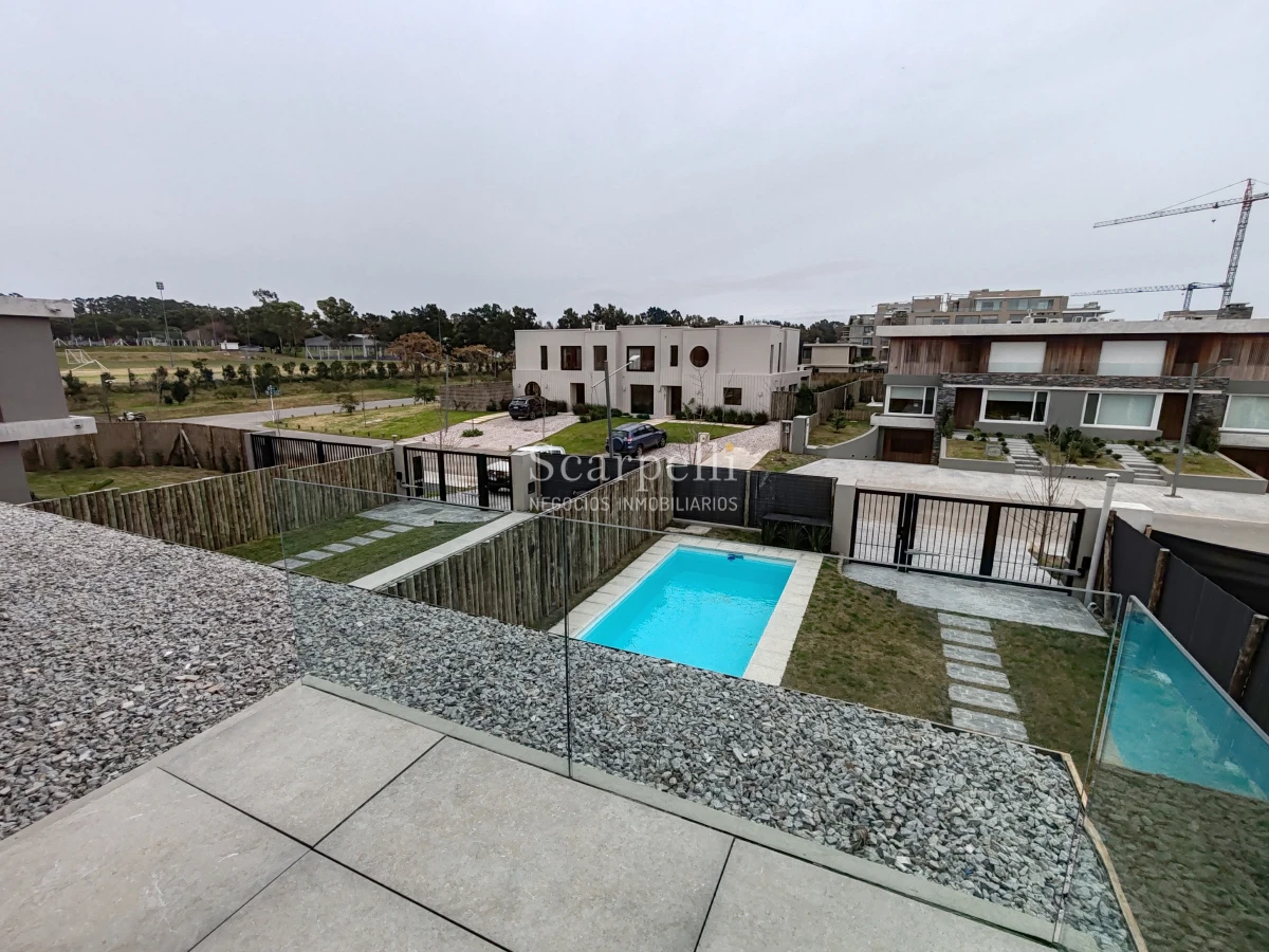 Casa ID.48909 - Estrene Julio 2025 Barrio Parque II con Centro Comercial a escasos 380 mts.