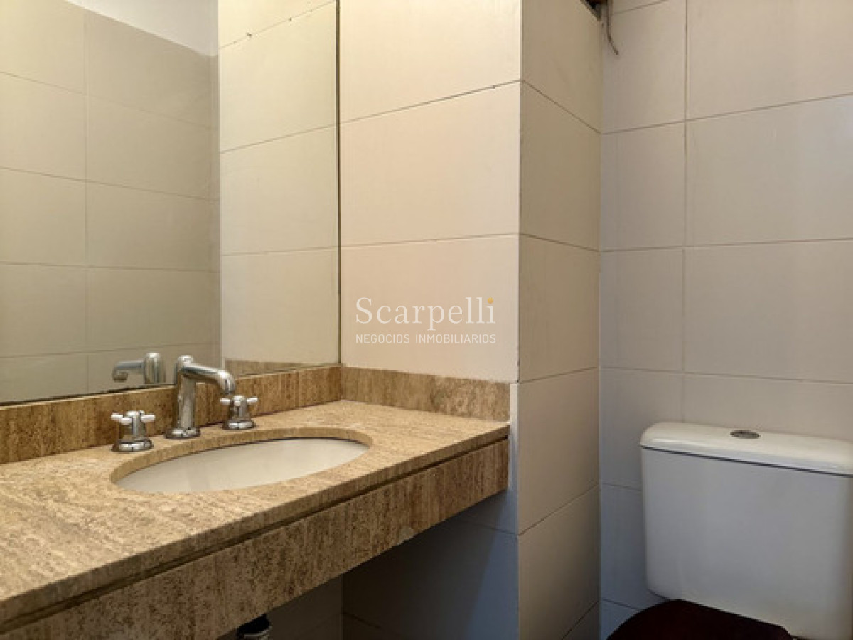 Casa ID.50458 - Carrasco Sur. Nariño. 4 Dorms.  Estar. Piscina. Garage 