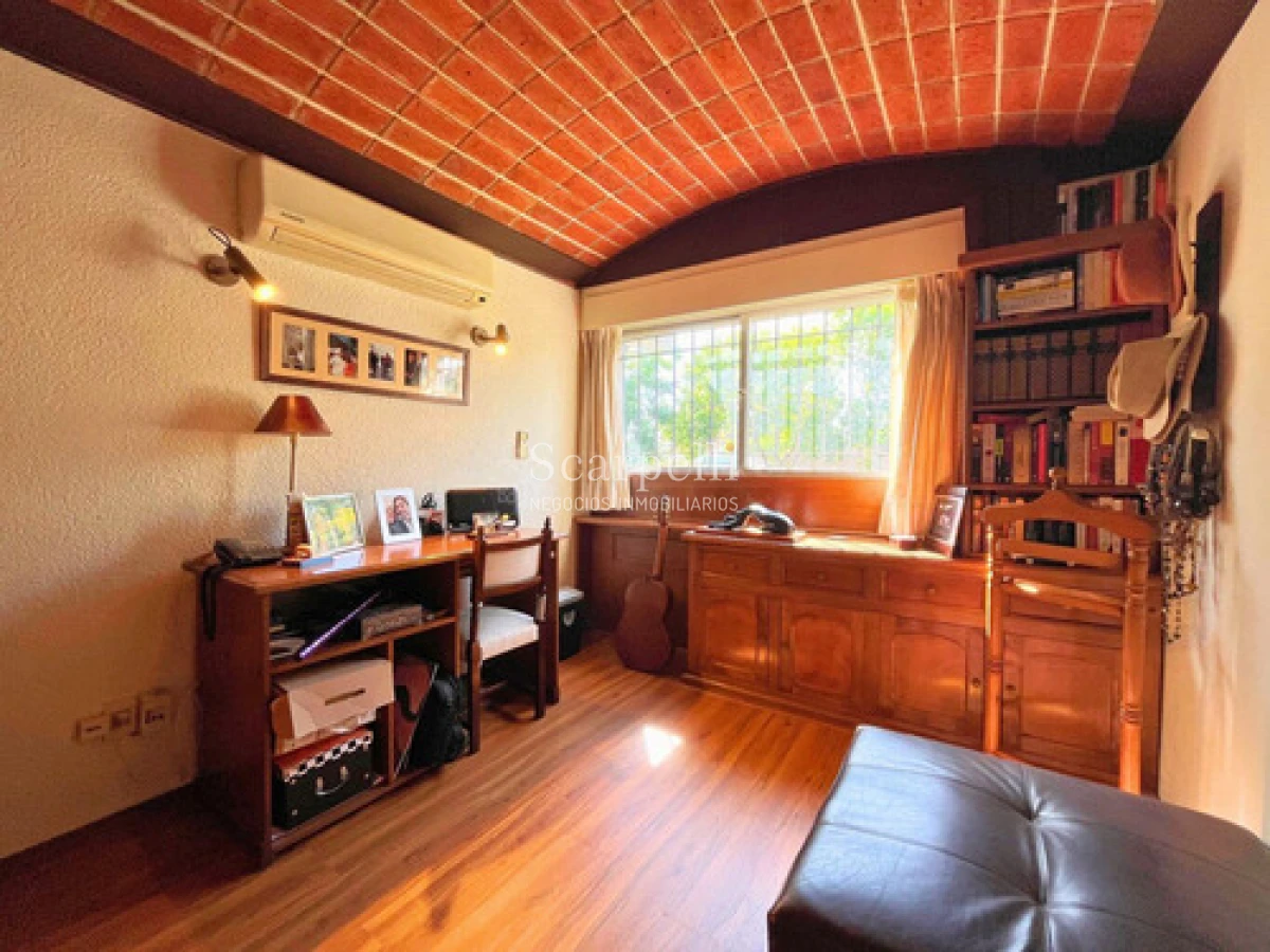 Casa ID.50502 - Arquitectura de Diseño Eladio Dieste Punta Gorda 4 Dormitorios + Piscina 