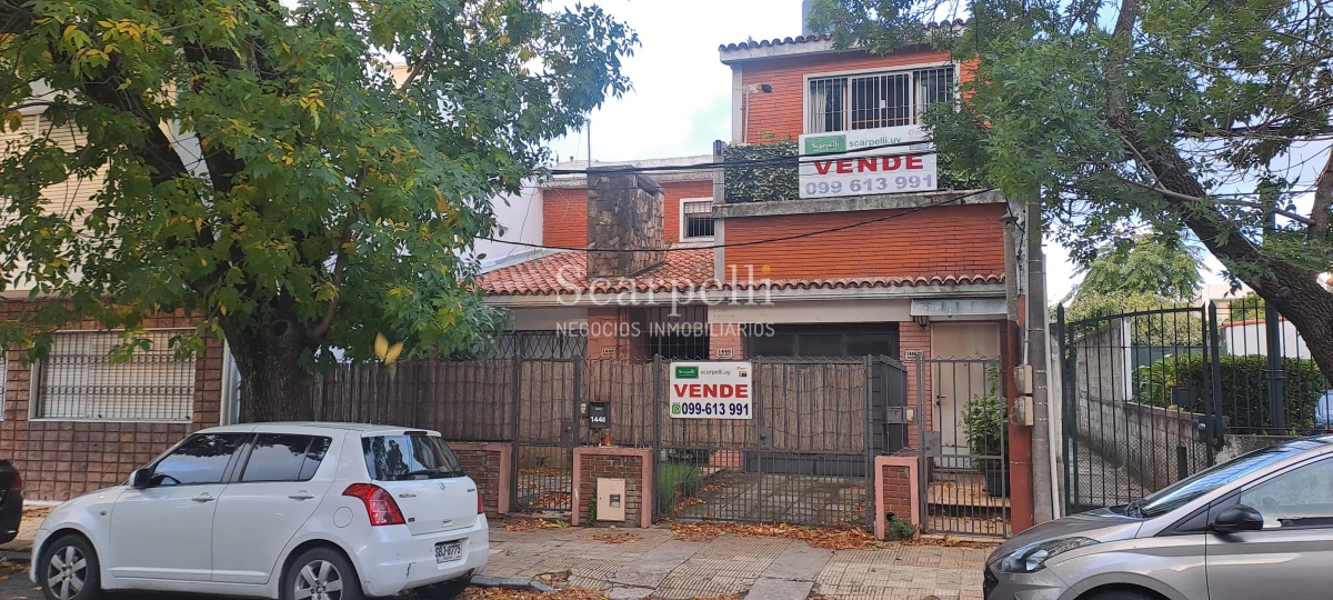 Casa ID.19164 - Ideal 2 familias o Edificio en Altura.  Buen fondo & Barbacoa Montevideo Shopping Próx.