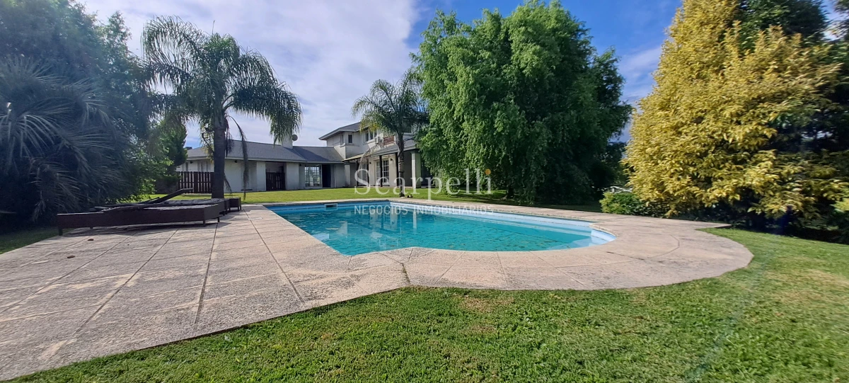 Casa ID.50371 - ALQUILER VENTA COLINAS DE CARRASCO PISCINA BARBACOA GRAN RESIDENCIA  SERVICIO 