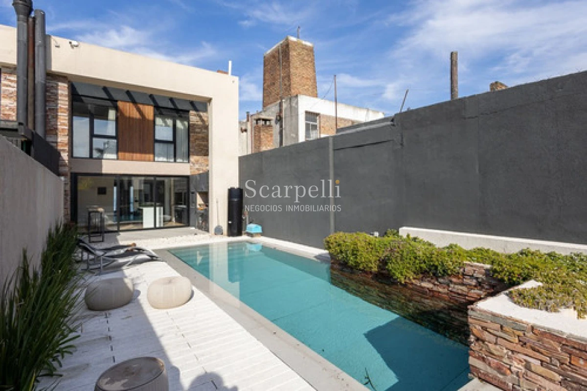 Casa ID.50491 - Venta Casa Tres Dormitorios Rambla De Punta Gorda con increíble vista y mucha luz