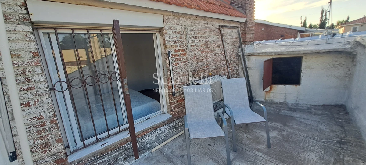 Casa ID.50359 - Venta Casa Carrasco Arocena próximo 2 o 3 dorm 3 baños Amplio Patio con parrillero