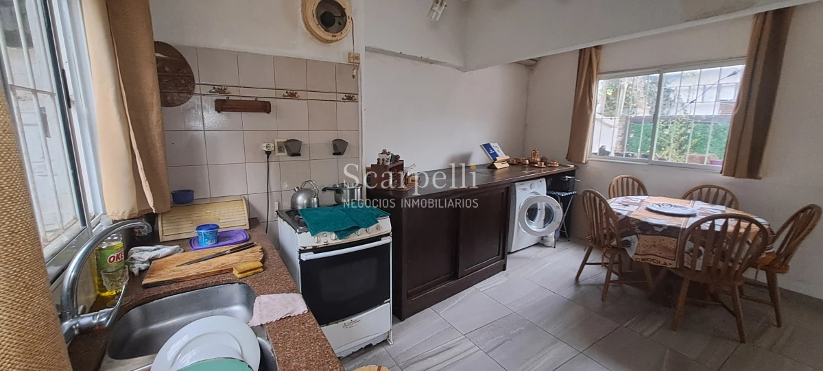 Casa ID.13251 - Venta 2 Casas Carrasco con Renta Blanes Viale proximo Bolivia y Plaza Thays