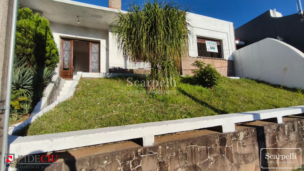 Casa ID.50482 - Amplia propiedad en buena esquina
