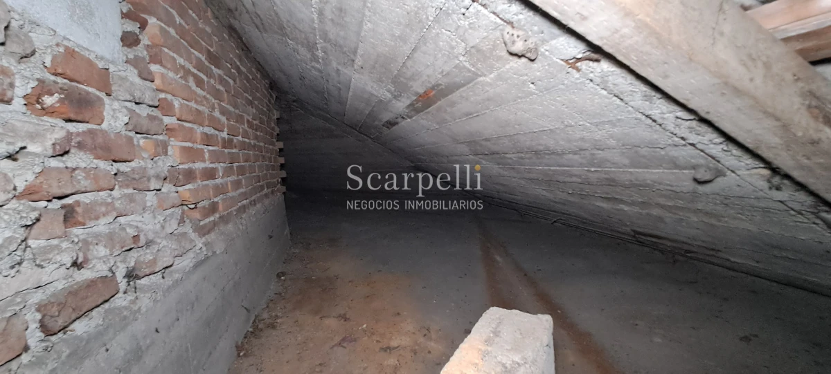 Casa ID.50359 - Venta Casa Carrasco Arocena próximo 2 o 3 dorm 3 baños Amplio Patio con parrillero