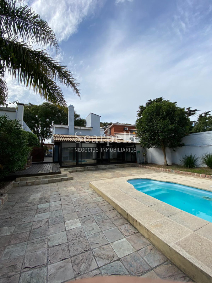 Casa ID.50429 - Carrasco Sur Padrón único Impecable