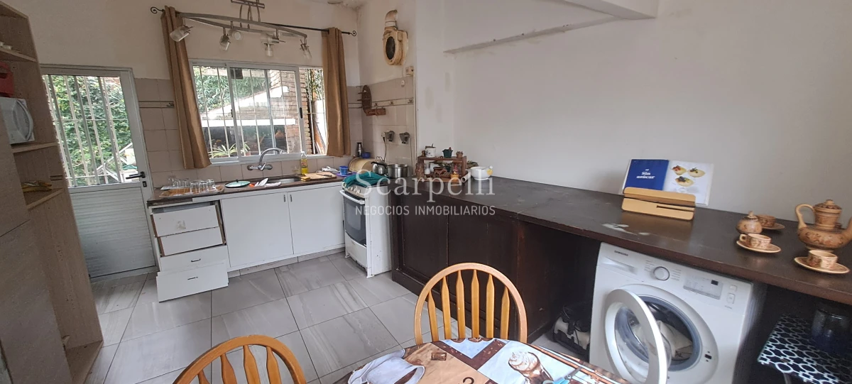 Casa ID.13251 - Venta 2 Casas Carrasco con Renta Blanes Viale proximo Bolivia y Plaza Thays