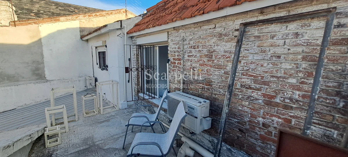 Casa ID.50359 - Venta Casa Carrasco Arocena próximo 2 o 3 dorm 3 baños Amplio Patio con parrillero