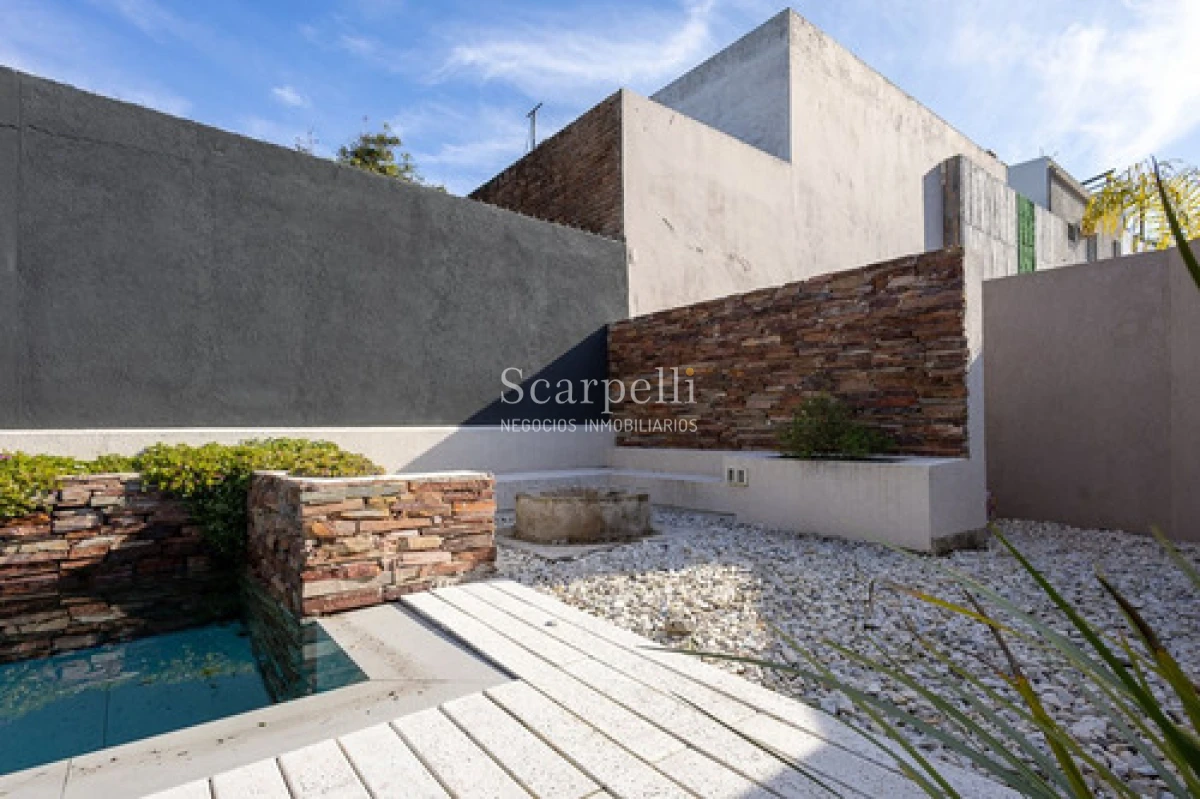 Casa ID.50491 - Venta Casa Tres Dormitorios Rambla De Punta Gorda con increíble vista y mucha luz