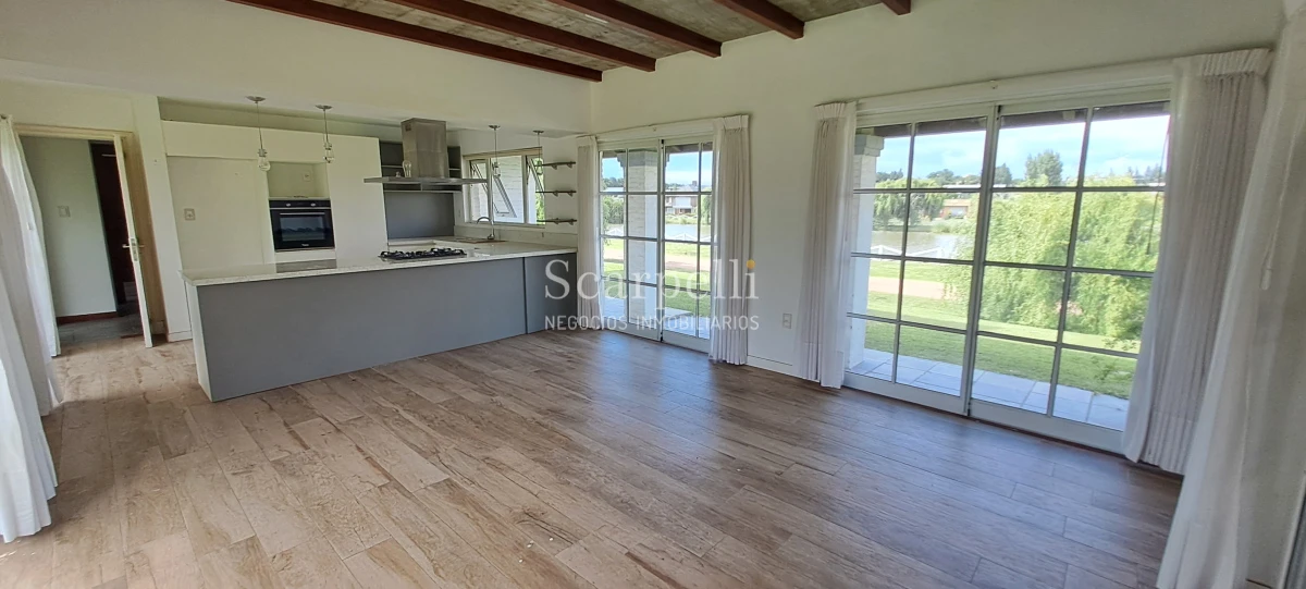 Casa ID.50371 - ALQUILER VENTA COLINAS DE CARRASCO PISCINA BARBACOA GRAN RESIDENCIA  SERVICIO 