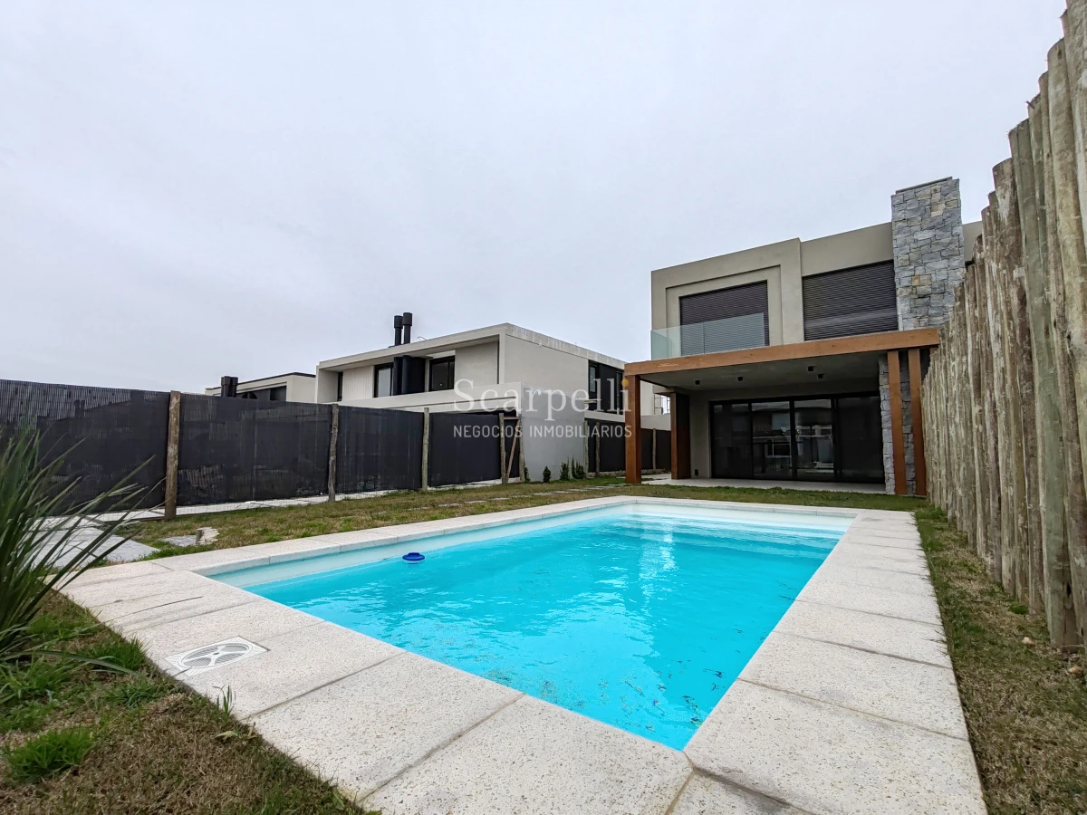 Casa ID.48909 - Estrene Julio 2025 Barrio Parque II con Centro Comercial a escasos 380 mts.