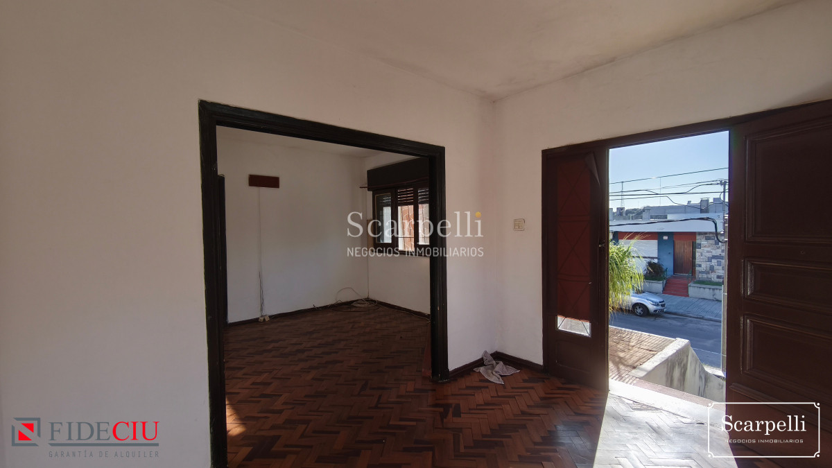 Casa ID.50482 - Amplia propiedad en buena esquina