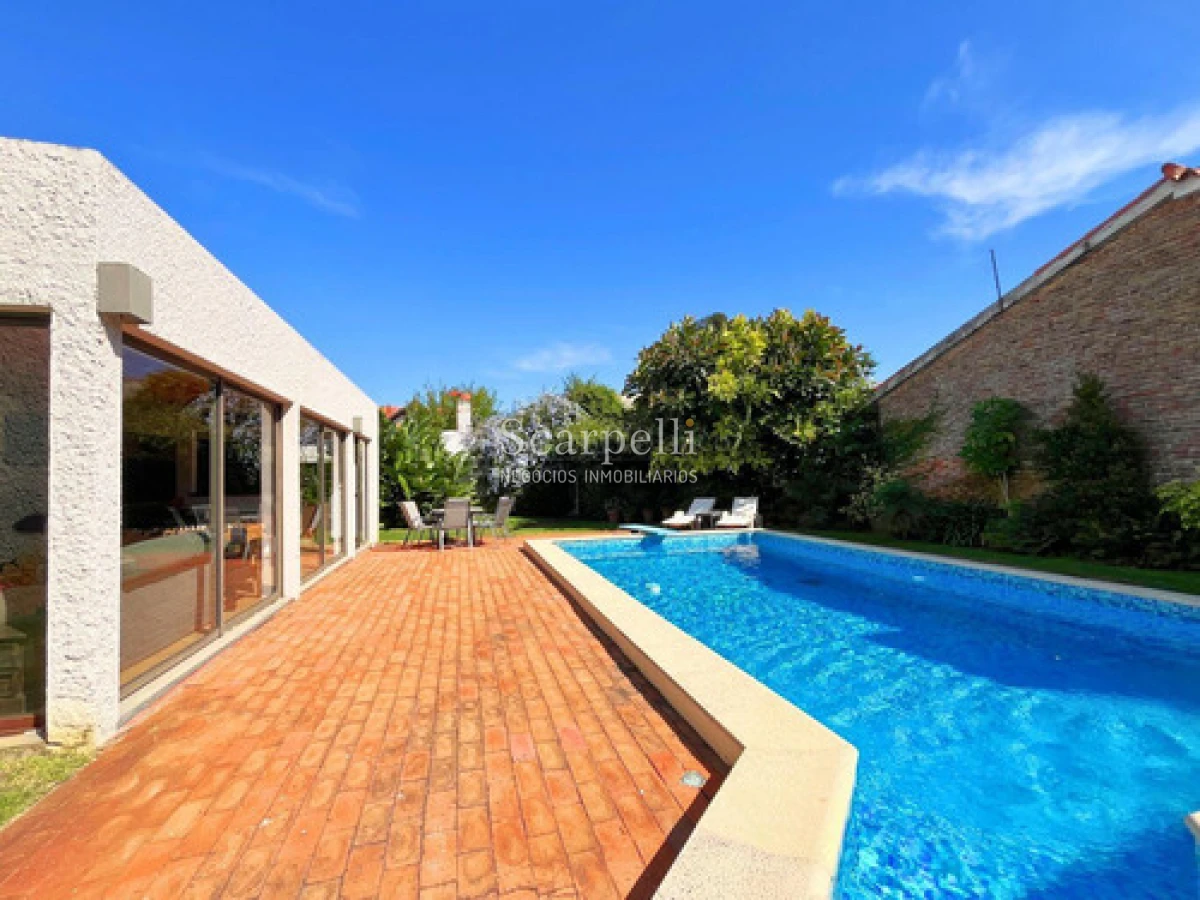 Casa ID.50502 - Arquitectura de Diseño Eladio Dieste Punta Gorda 4 Dormitorios + Piscina 