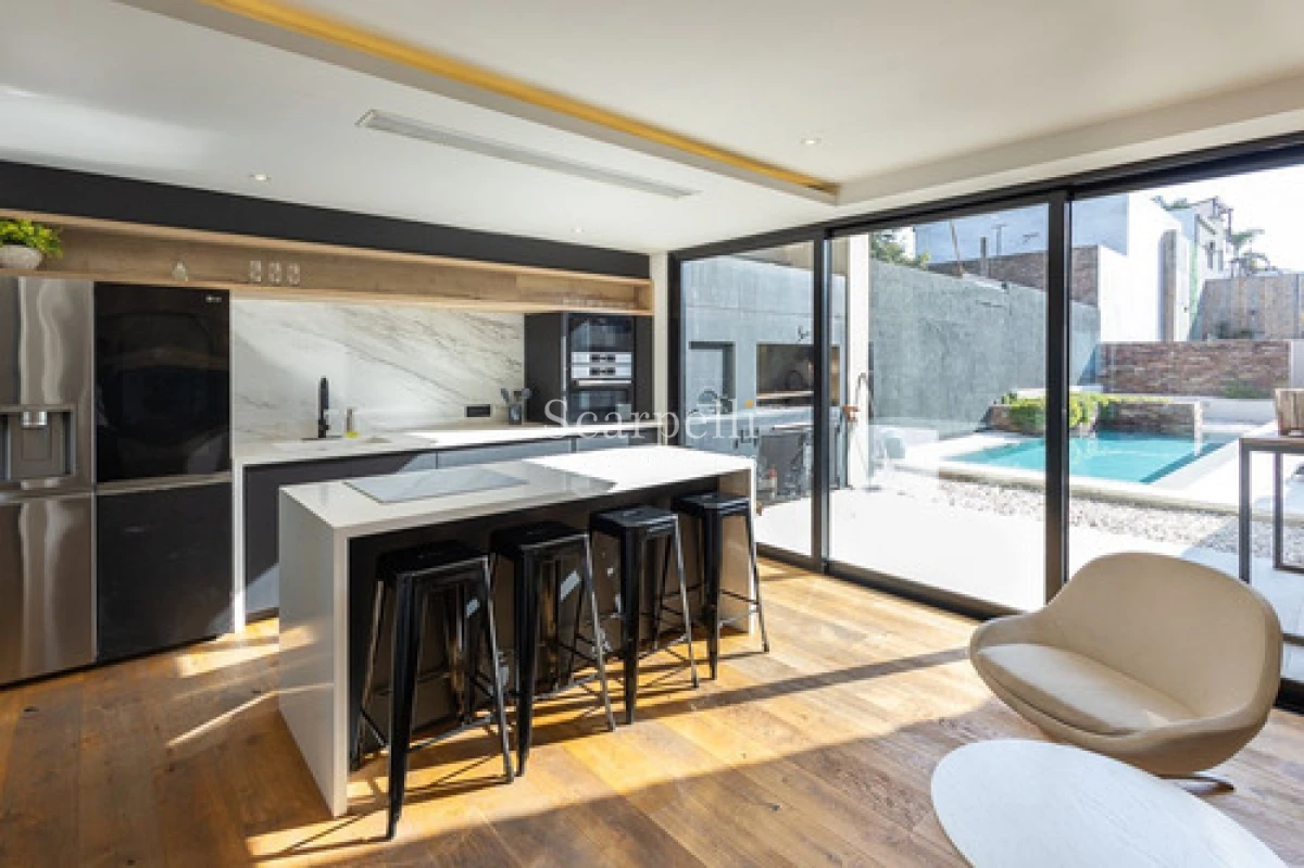 Casa ID.50491 - Venta Casa Tres Dormitorios Rambla De Punta Gorda con increíble vista y mucha luz