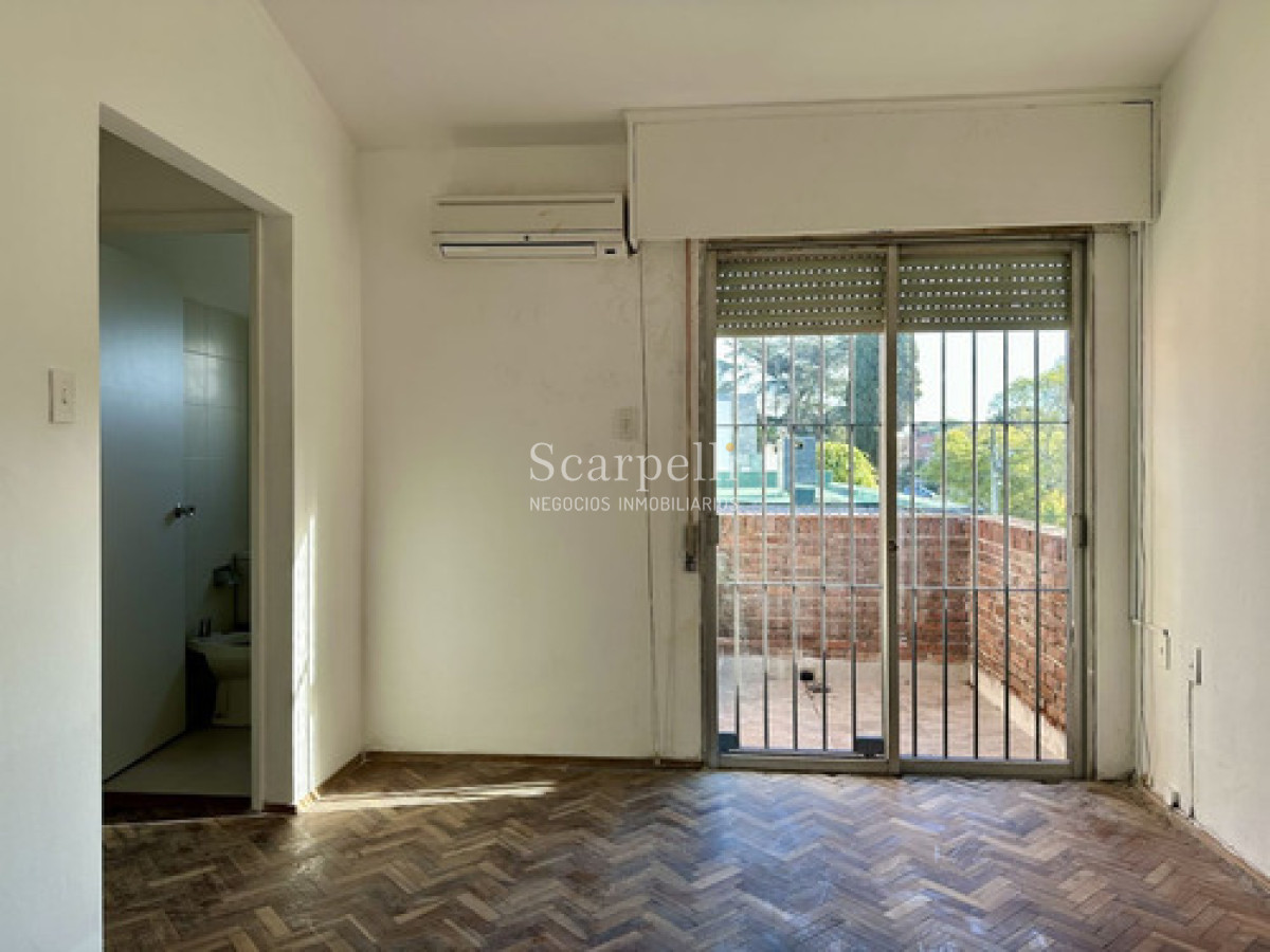Casa ID.50458 - Carrasco Sur. Nariño. 4 Dorms.  Estar. Piscina. Garage 