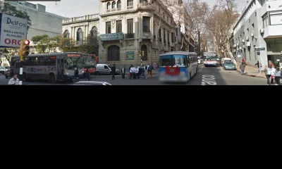Río Branco esq. Av. Uruguay Construcción de estilo con finas terminaciones en Carpintería, Molduras & Grandes Vitreaux.-