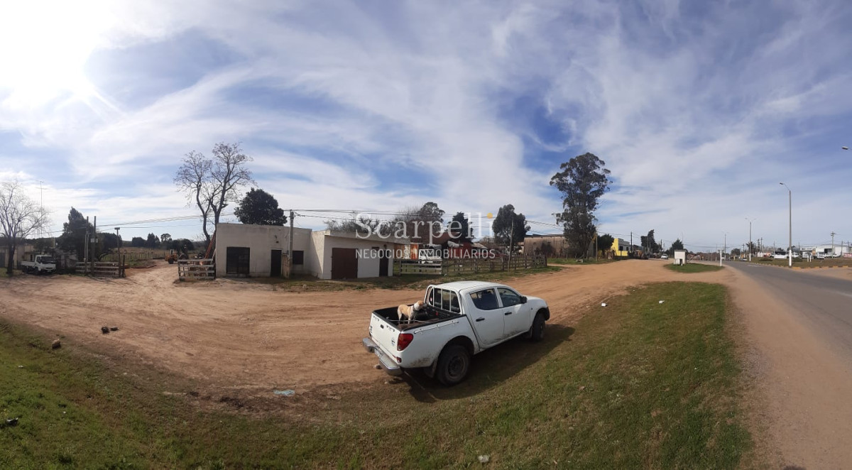 Chacra ID.12694 - Atención Desarrolladores e Inversores: En la entrada de la Ciudad de Minas Lavalleja casi 5 hás Estratégicas.-