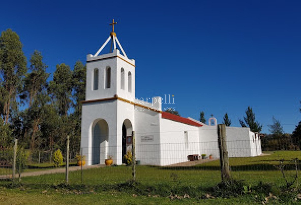 Chacra ID.16382 - Pueblo Edén: Maldonado proximo a Ciudad de Minas Lavalleja: Gran Casco con Piscina y todas las Comodidades