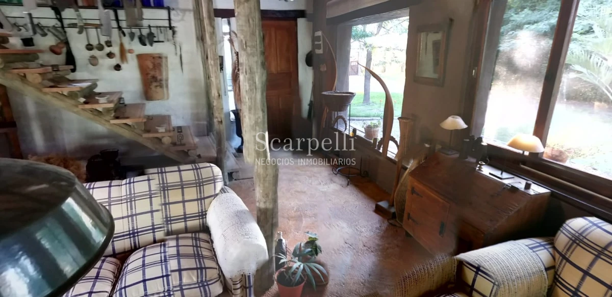 Chacra ID.13798 - Soñada Chacra de casi 4 hás. ! Equipada y diseñada para vivir todo el año próximo Ciudad de Las Piedras y tan solo 25 min. de Montevideo.-