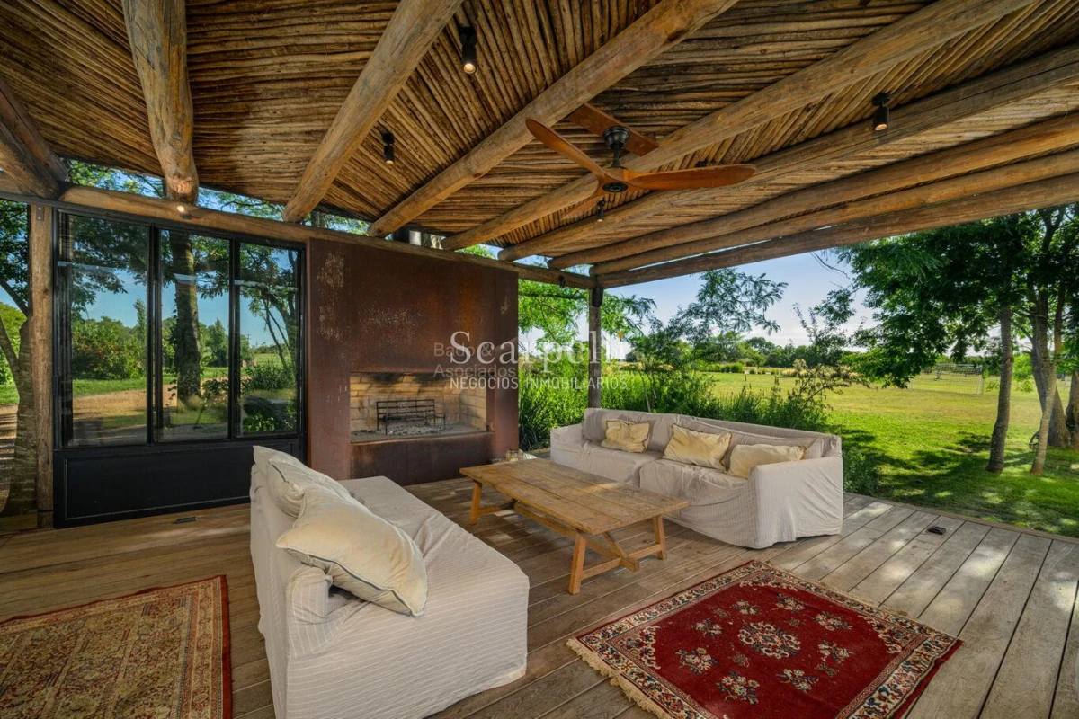 Chacra ID.50611 - Venta Chacra Costa Arroyo Pando 34333 m2 Casa Caseros Caminería Areas Sociales